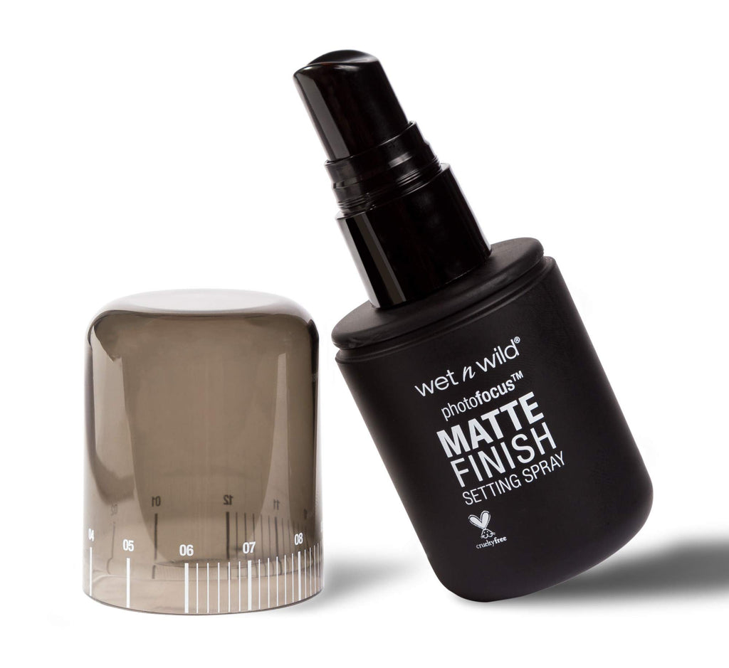wet n wild Photo Focus Setting Mist, Up to 24HR Wear, Lightweight & Nourishing Aloe Formula, Suitable for All Skin Types, Cruelty-Free & Vegan - Seal the Deal