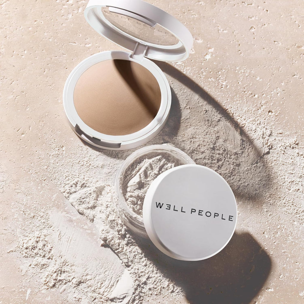 Well People Loose Superpowder Brightening Powder